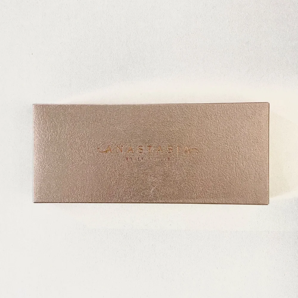 Anastasia Beverly Hills new box